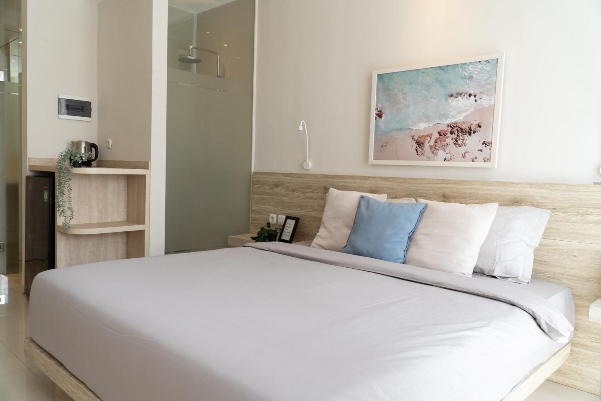 Bali Bustle Pararaton Coliving And Coworking Space Legian Exterior foto